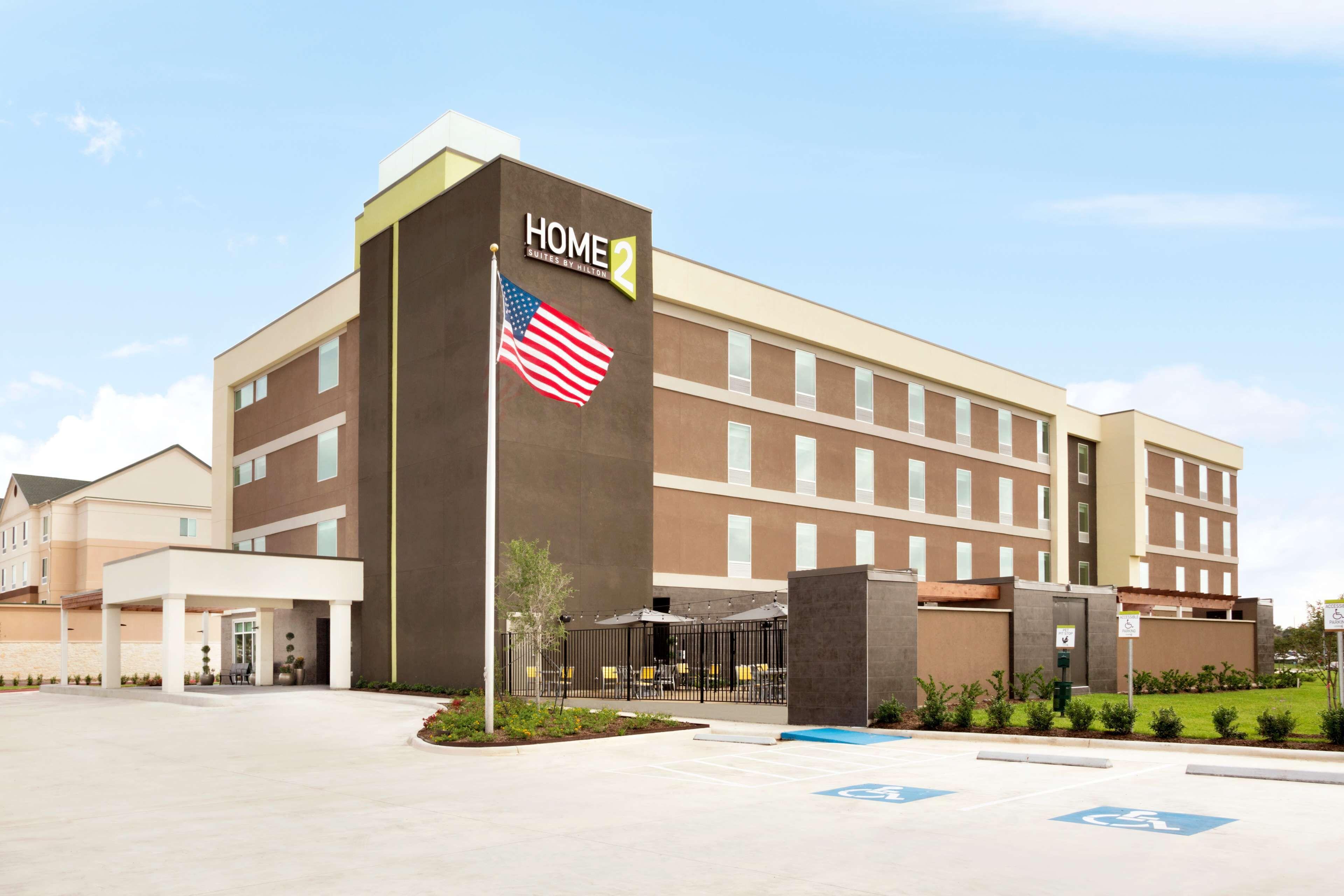 Where to Stay Near NASA Value Center: 2 Business Hotels in Webster