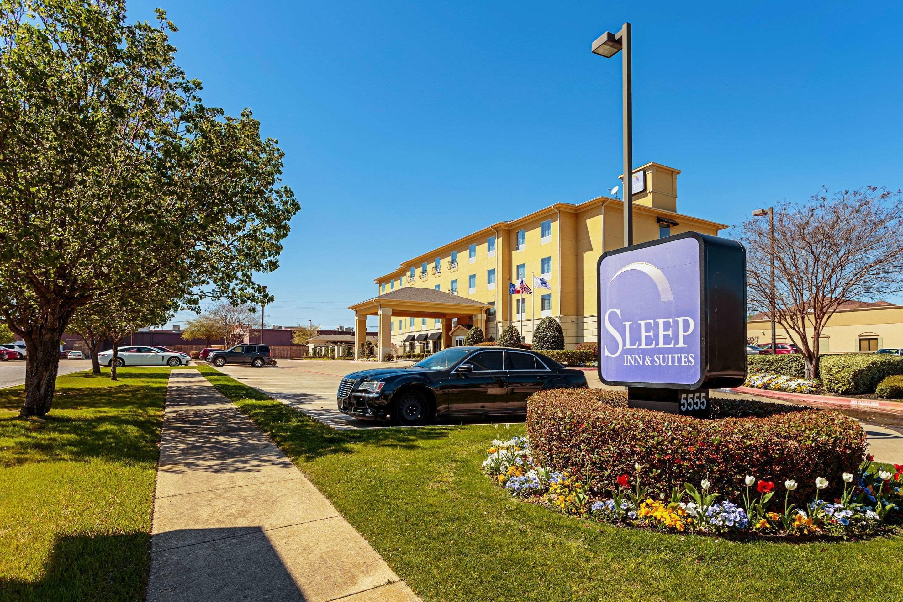 Staying Near Tyler Indoor Sports Complex: 4 Business Hotels Compared