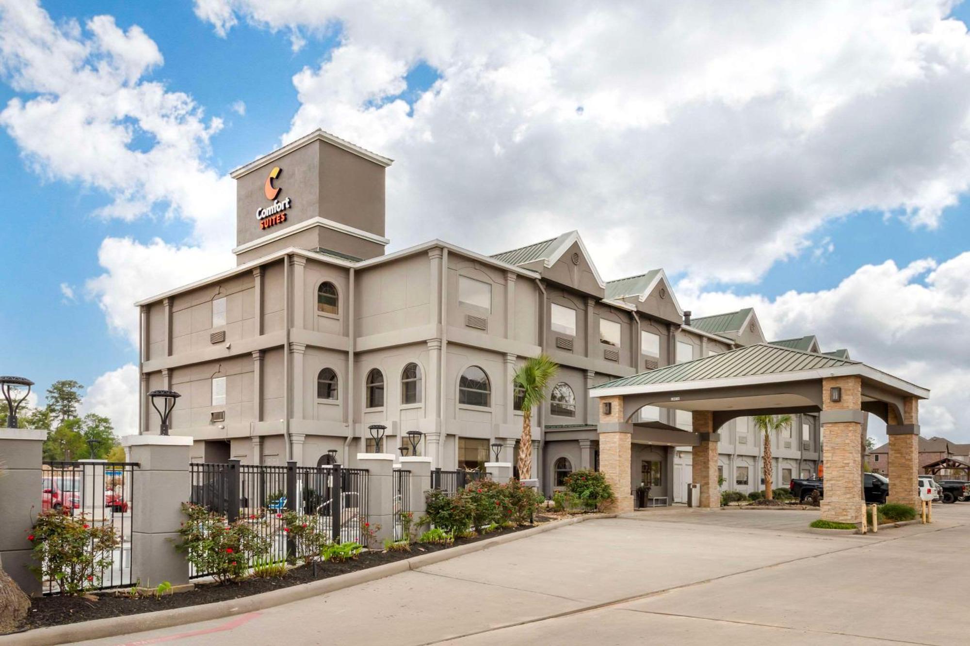 4 Smart Business Hotels Near The Woodlands Golf Resort