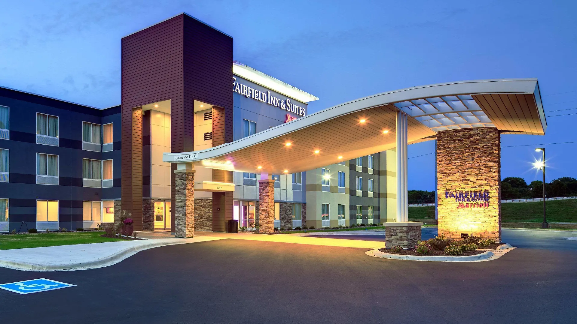 7 Business Hotels Near Camp Randall Stadium Worth Booking