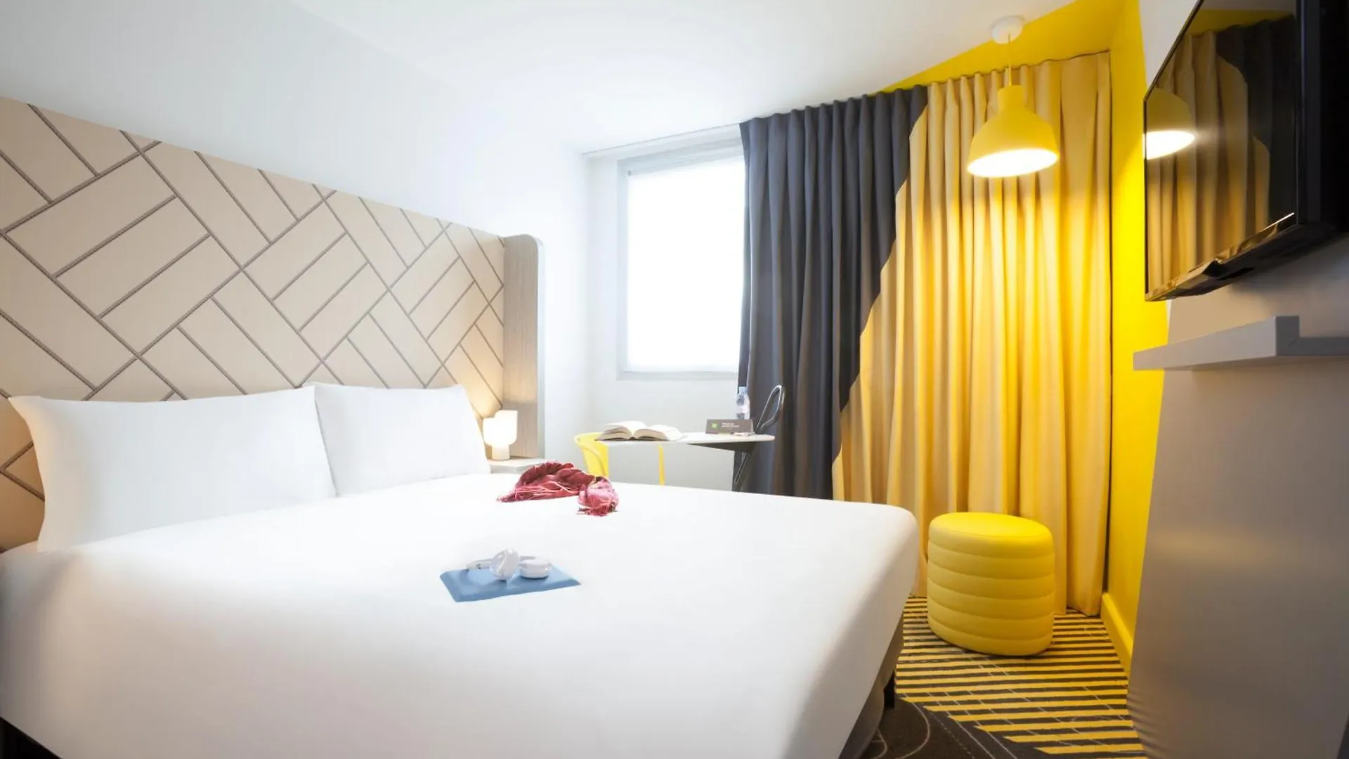 6 Ibis Styles Hotels Near Les Invalides Worth Booking
